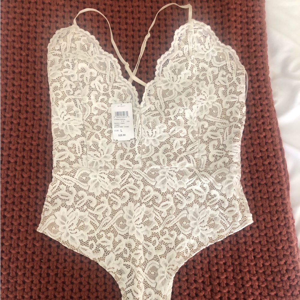 NWT Lace bodysuit